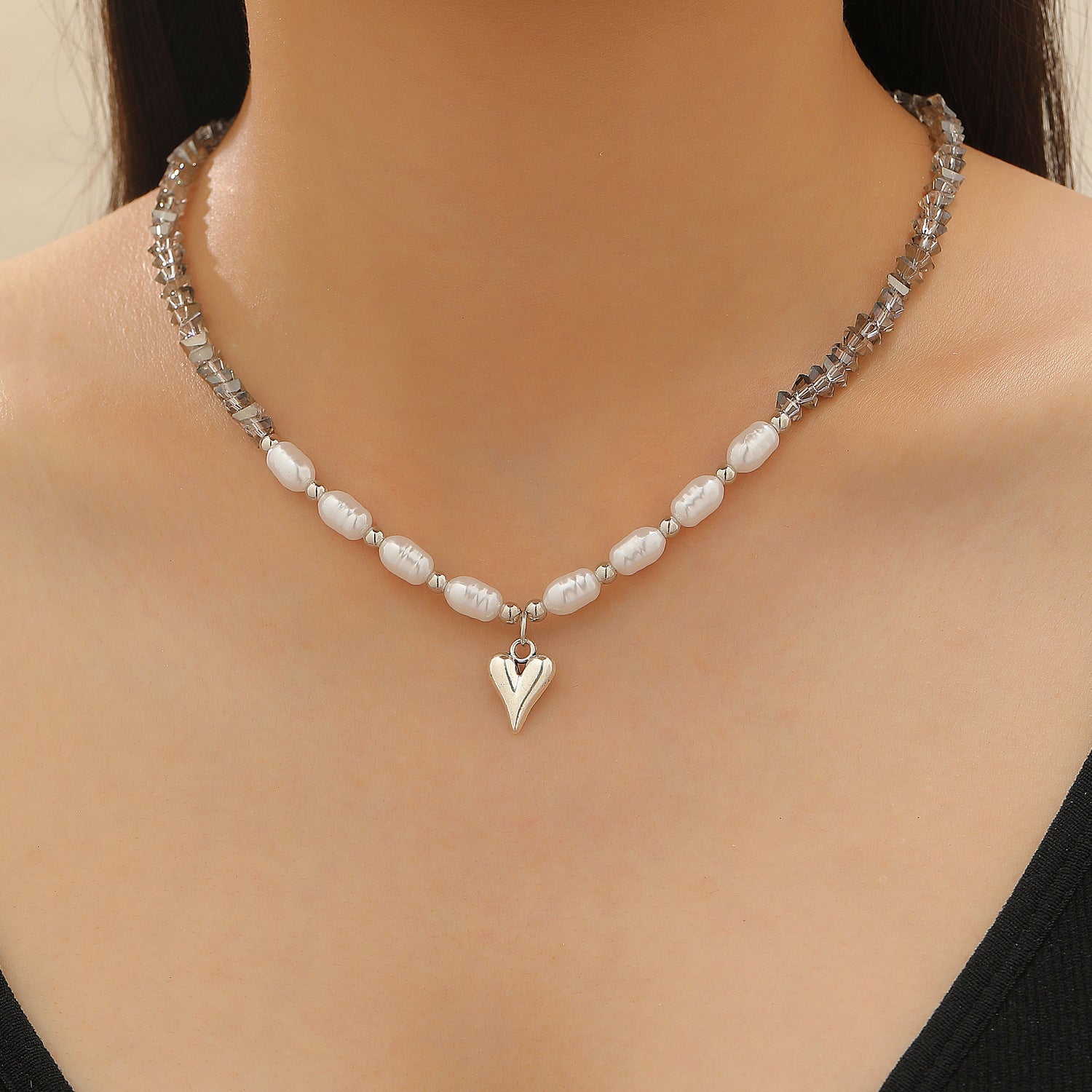 Wholesale Silver Geometric Heart Pendant Necklace